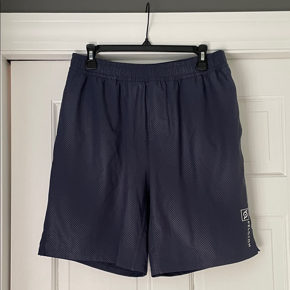 Peloton Dark Blue Men's lined athletic shorts (size L)